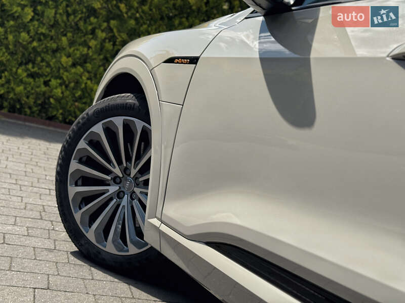 Внедорожник / Кроссовер Audi e-tron Sportback 2020 в Стрые
