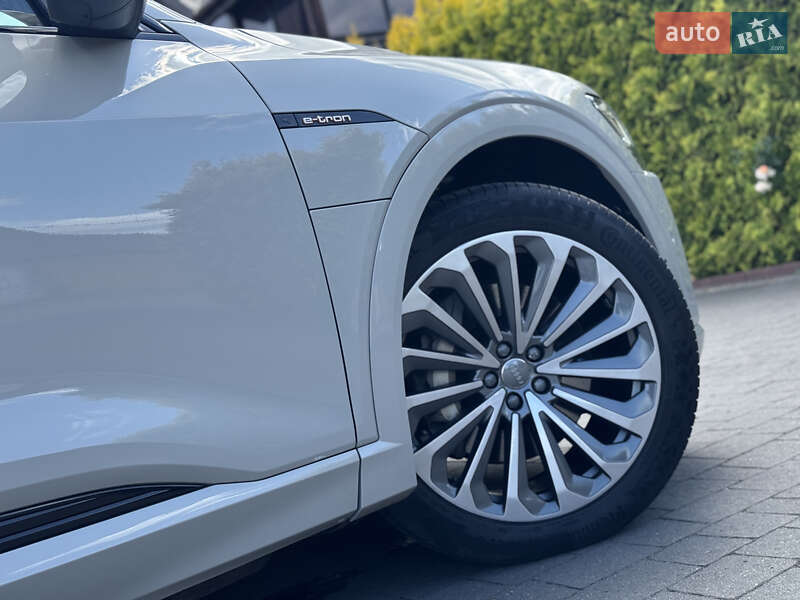Внедорожник / Кроссовер Audi e-tron Sportback 2020 в Стрые