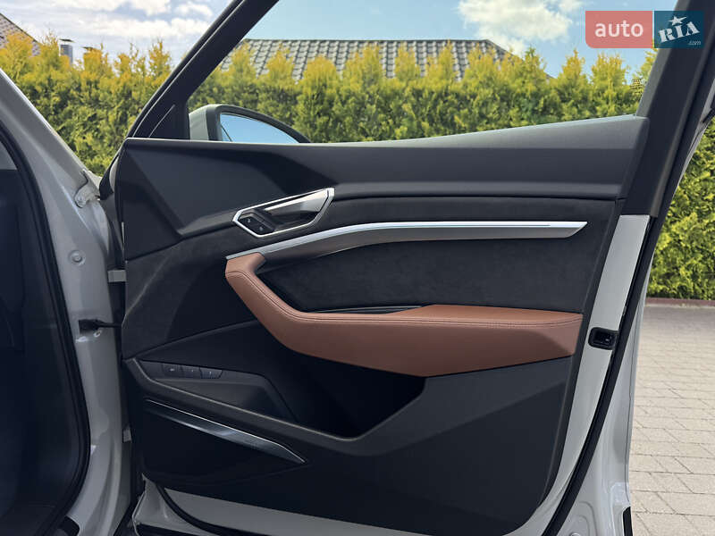 Внедорожник / Кроссовер Audi e-tron Sportback 2020 в Стрые