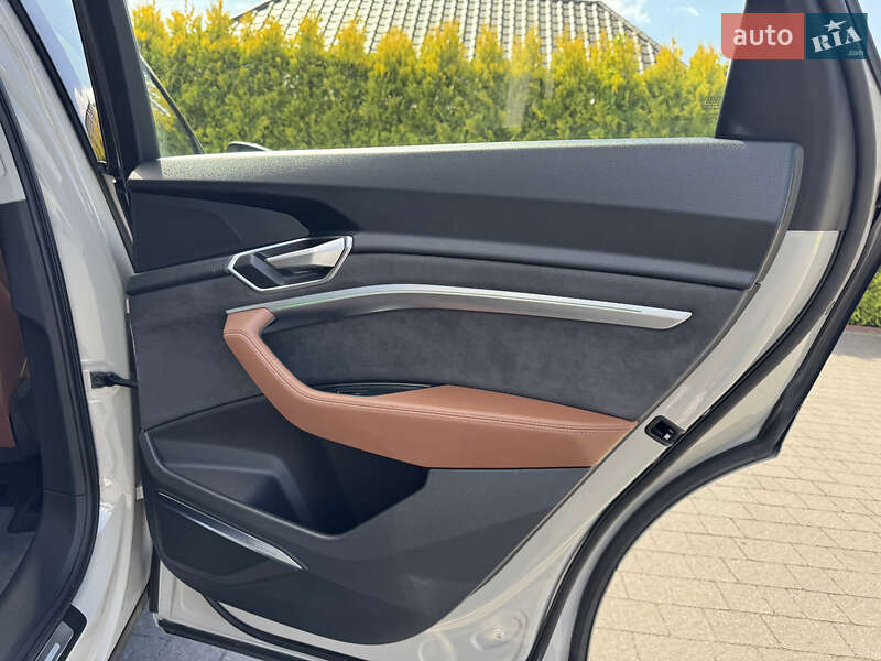 Внедорожник / Кроссовер Audi e-tron Sportback 2020 в Стрые