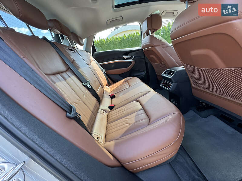 Внедорожник / Кроссовер Audi e-tron Sportback 2020 в Стрые