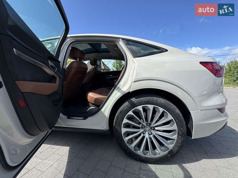 Внедорожник / Кроссовер Audi e-tron Sportback 2020 в Стрые