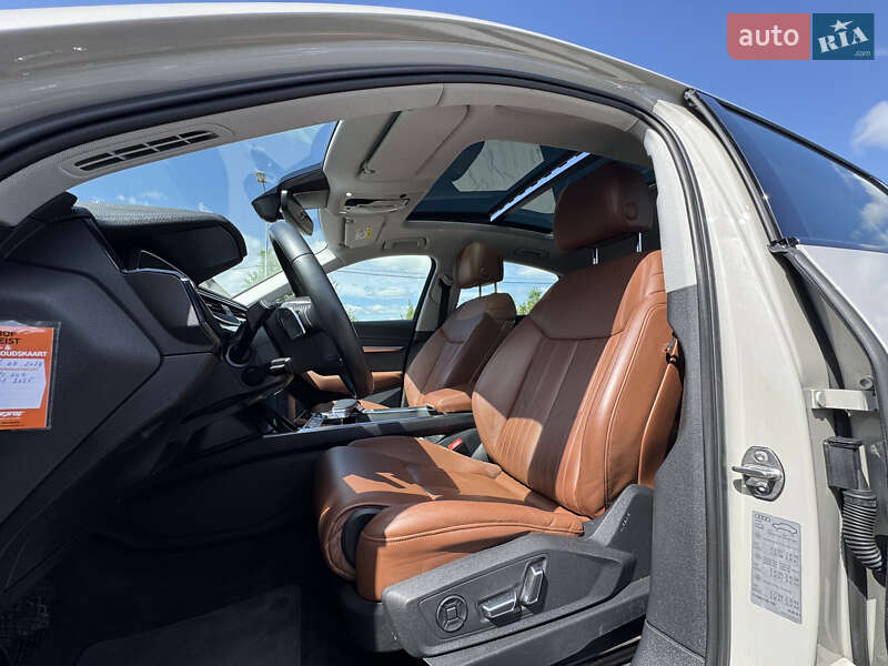 Внедорожник / Кроссовер Audi e-tron Sportback 2020 в Стрые