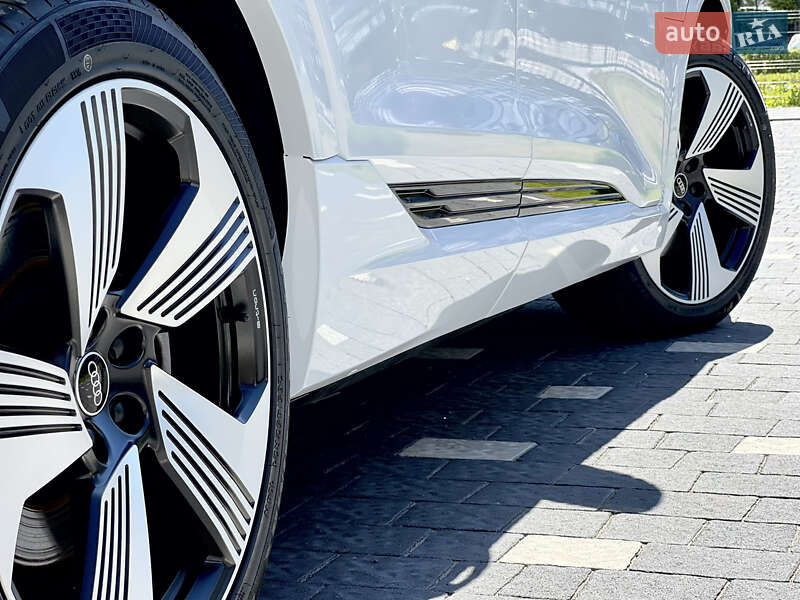 Внедорожник / Кроссовер Audi e-tron Sportback 2020 в Ужгороде