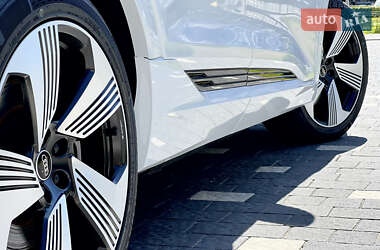 Внедорожник / Кроссовер Audi e-tron Sportback 2020 в 