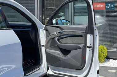 Внедорожник / Кроссовер Audi e-tron Sportback 2020 в 