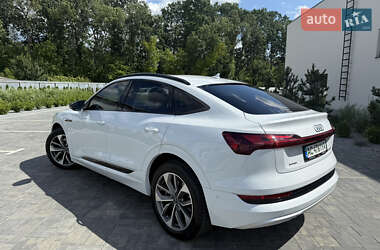 Позашляховик / Кросовер Audi e-tron Sportback 2020 в 