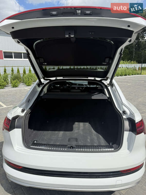 Позашляховик / Кросовер Audi e-tron Sportback 2020 в Луцьку