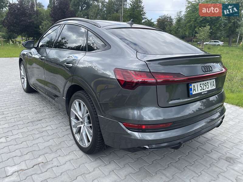 Позашляховик / Кросовер Audi e-tron Sportback 2020 в Києві