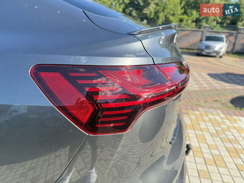 Внедорожник / Кроссовер Audi e-tron Sportback 2020 в Киеве