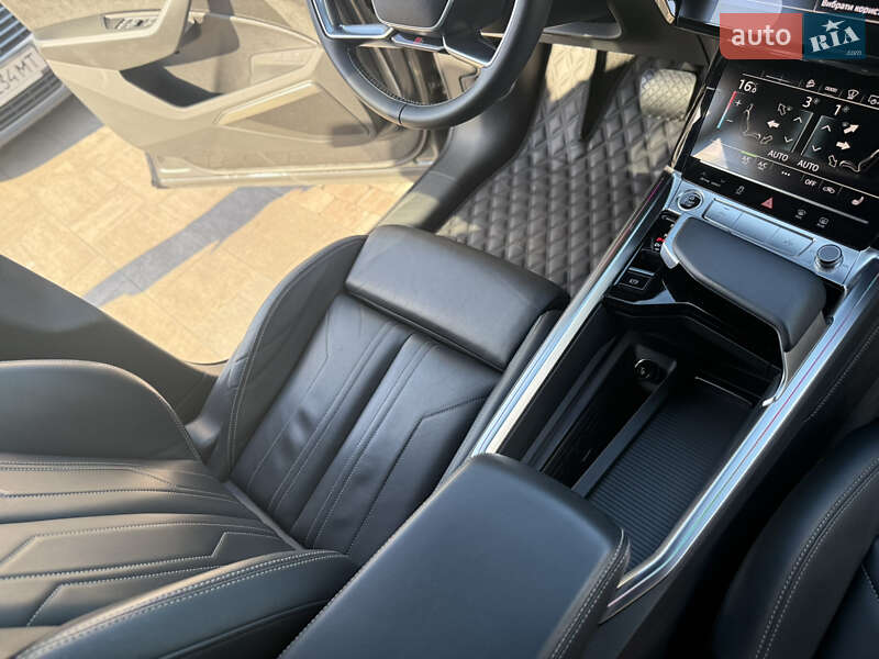Внедорожник / Кроссовер Audi e-tron Sportback 2020 в Киеве