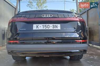 Позашляховик / Кросовер Audi e-tron Sportback 2020 в 