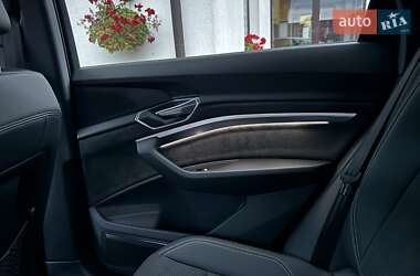 Внедорожник / Кроссовер Audi e-tron Sportback 2021 в 