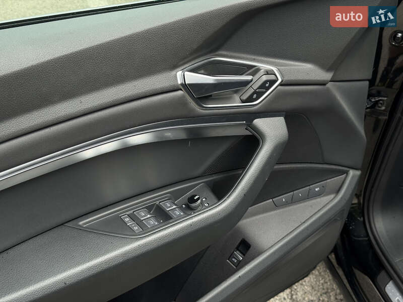 Внедорожник / Кроссовер Audi e-tron Sportback 2021 в Киеве