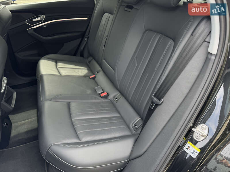 Внедорожник / Кроссовер Audi e-tron Sportback 2021 в Киеве