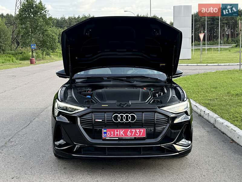 Внедорожник / Кроссовер Audi e-tron Sportback 2021 в Киеве