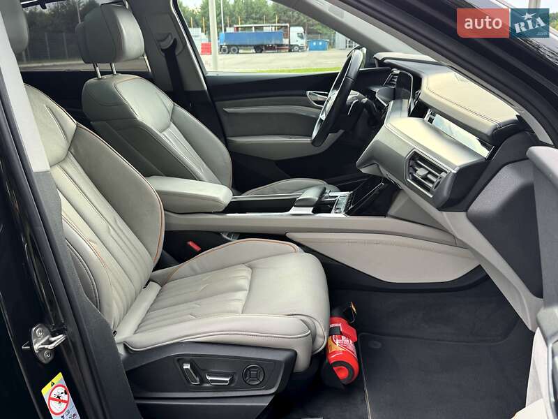 Внедорожник / Кроссовер Audi e-tron Sportback 2021 в Киеве