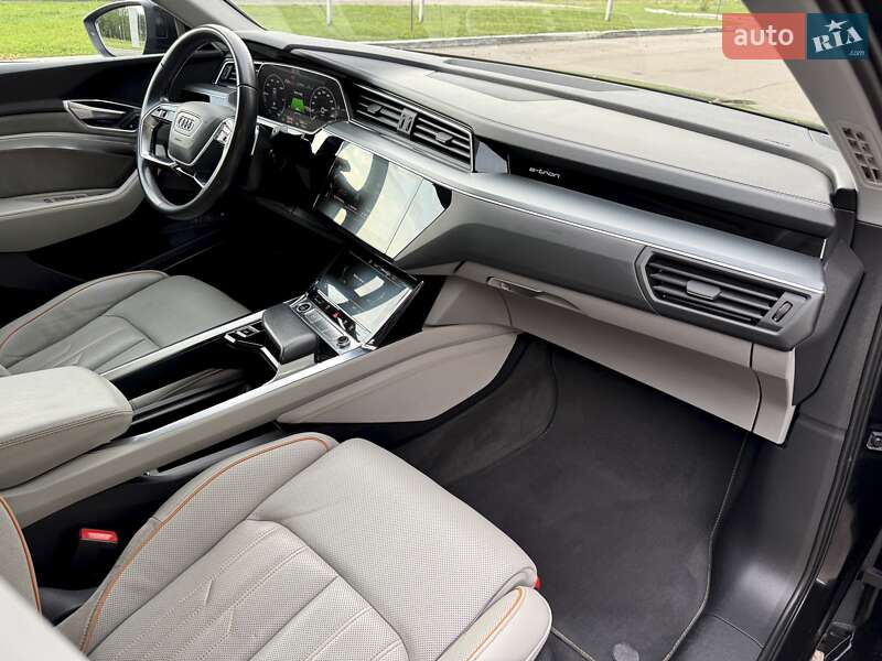 Внедорожник / Кроссовер Audi e-tron Sportback 2021 в Киеве