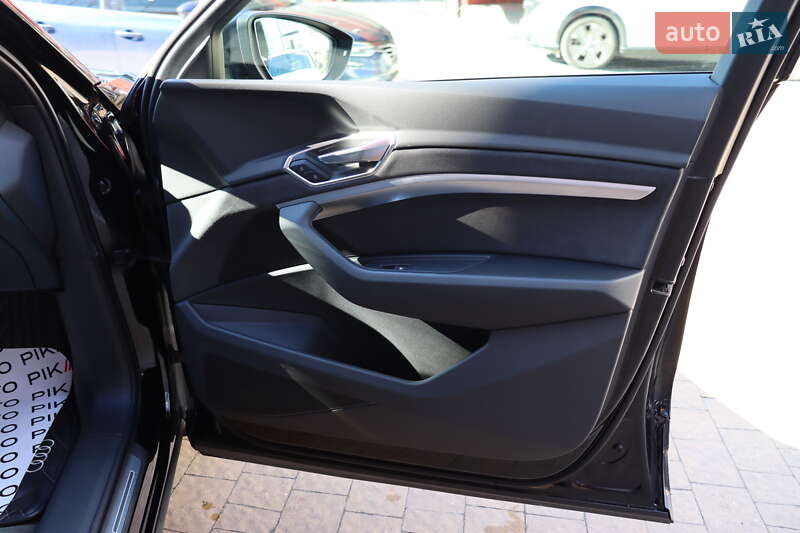 Внедорожник / Кроссовер Audi e-tron Sportback 2022 в Львове