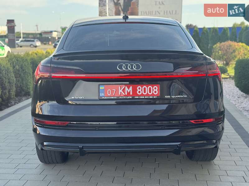 Позашляховик / Кросовер Audi e-tron Sportback 2021 в Мукачевому