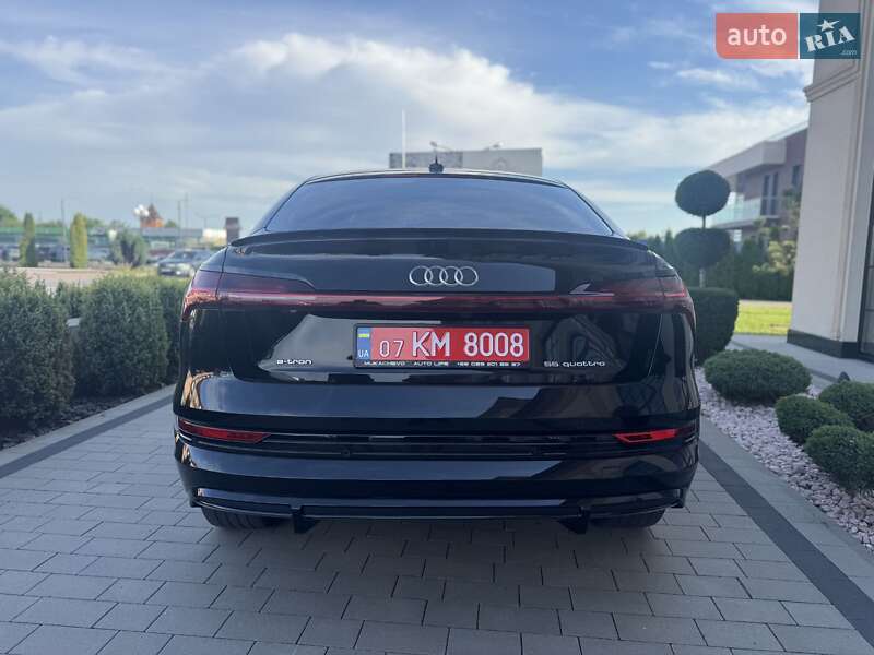Позашляховик / Кросовер Audi e-tron Sportback 2021 в Мукачевому
