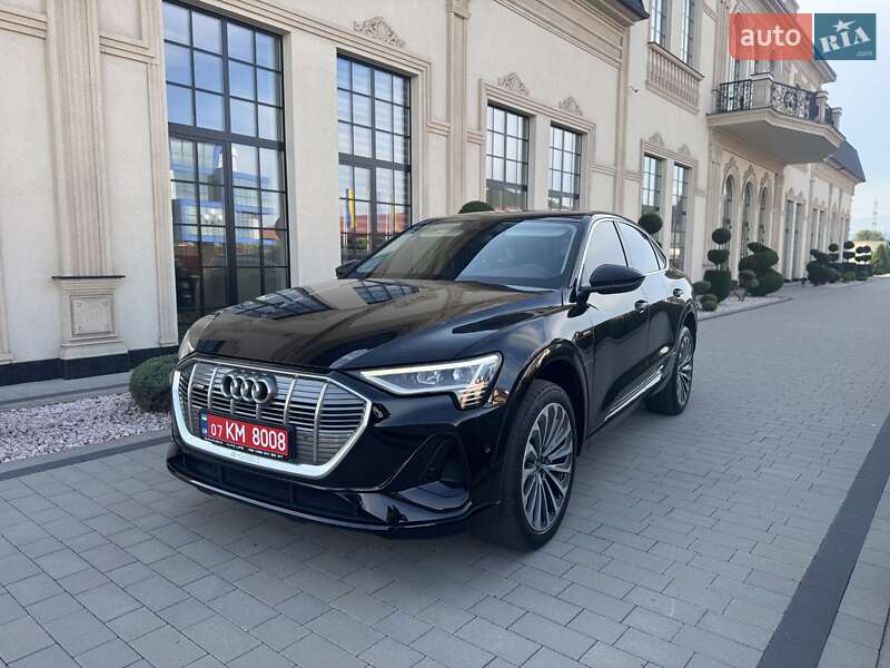 Позашляховик / Кросовер Audi e-tron Sportback 2021 в Мукачевому