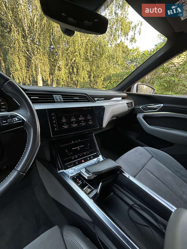 Внедорожник / Кроссовер Audi e-tron Sportback 2020 в Днепре фото 33 Внедорожник / Кроссовер Audi e-tron Sportback 2020 в Днепре