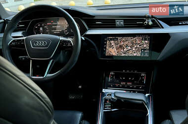 Внедорожник / Кроссовер Audi e-tron Sportback 2021 в 