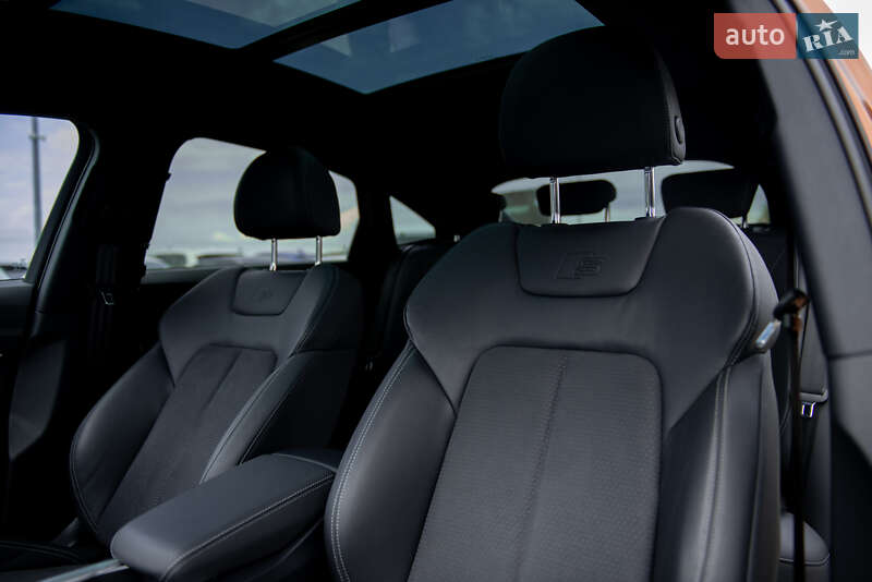 Позашляховик / Кросовер Audi e-tron Sportback 2022 в Мукачевому