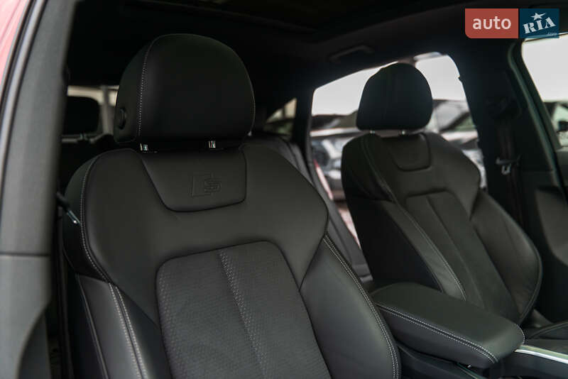 Позашляховик / Кросовер Audi e-tron Sportback 2022 в Мукачевому