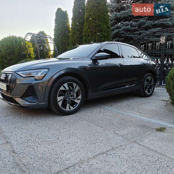 Позашляховик / Кросовер Audi e-tron Sportback 2021 в Дніпрі фото 5 Позашляховик / Кросовер Audi e-tron Sportback 2021 в Дніпрі