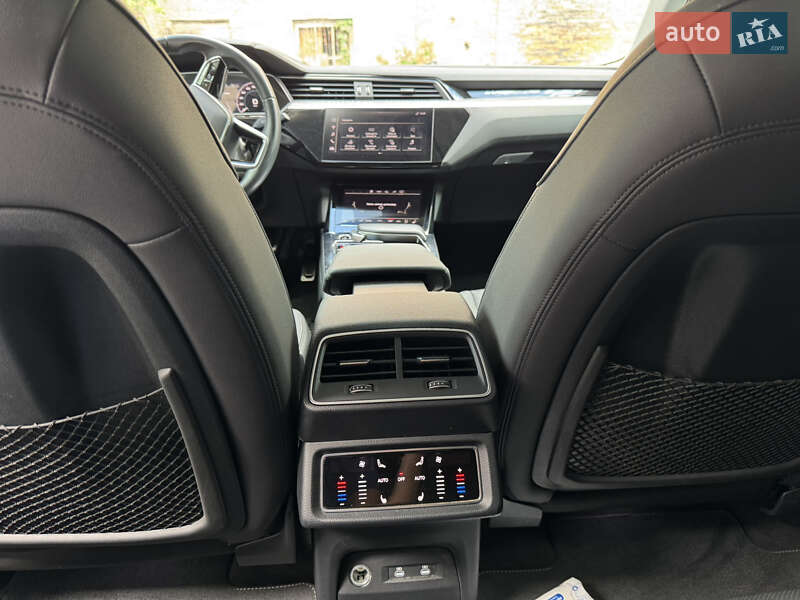 Внедорожник / Кроссовер Audi e-tron Sportback 2022 в Львове