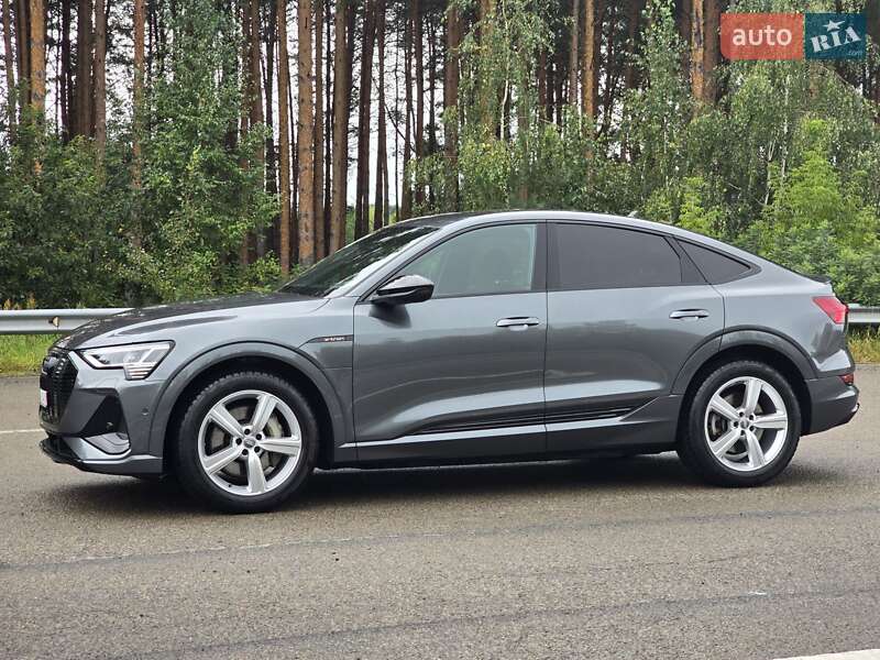 Позашляховик / Кросовер Audi e-tron Sportback 2020 в Ковелі