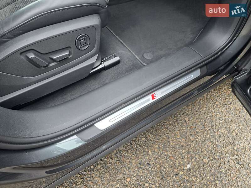 Позашляховик / Кросовер Audi e-tron Sportback 2020 в Ковелі