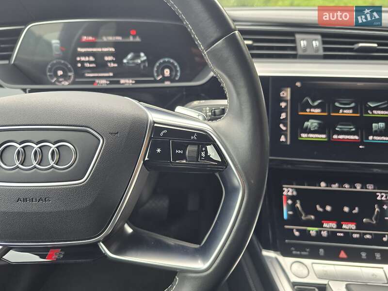 Позашляховик / Кросовер Audi e-tron Sportback 2020 в Ковелі