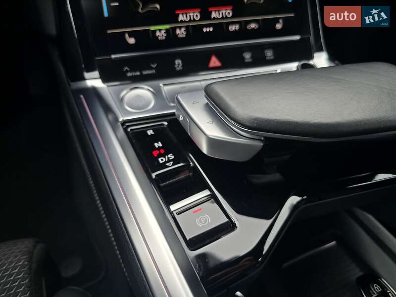 Позашляховик / Кросовер Audi e-tron Sportback 2020 в Ковелі