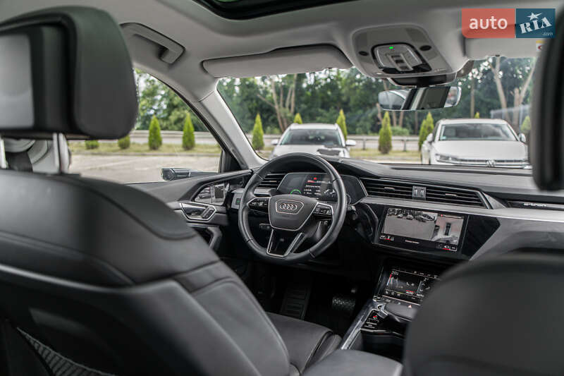 Внедорожник / Кроссовер Audi e-tron Sportback 2022 в Львове