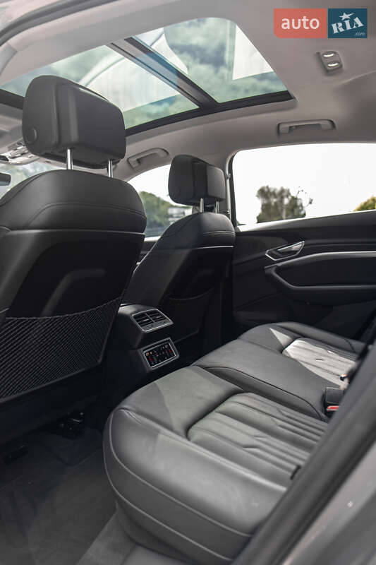 Внедорожник / Кроссовер Audi e-tron Sportback 2022 в Львове