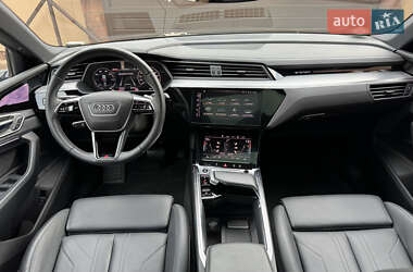 Внедорожник / Кроссовер Audi e-tron Sportback 2023 в 