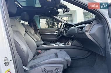 Внедорожник / Кроссовер Audi e-tron Sportback 2022 в 
