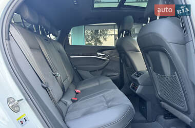 Внедорожник / Кроссовер Audi e-tron Sportback 2022 в 