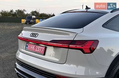 Внедорожник / Кроссовер Audi e-tron Sportback 2022 в 