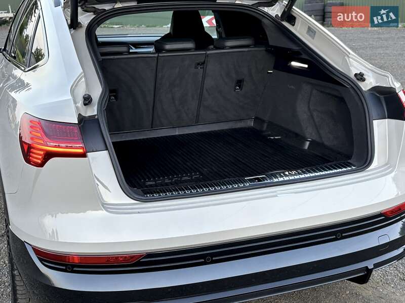Внедорожник / Кроссовер Audi e-tron Sportback 2022 в Киеве