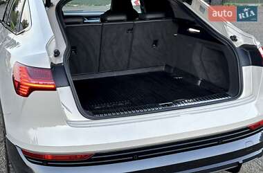 Внедорожник / Кроссовер Audi e-tron Sportback 2022 в 