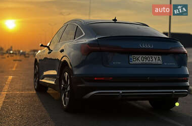 Внедорожник / Кроссовер Audi e-tron Sportback 2020 в 