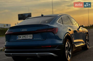 Внедорожник / Кроссовер Audi e-tron Sportback 2020 в 