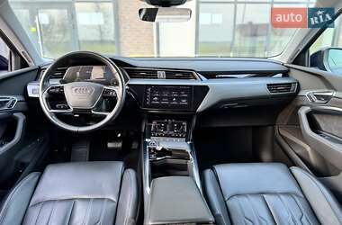 Внедорожник / Кроссовер Audi e-tron Sportback 2021 в 