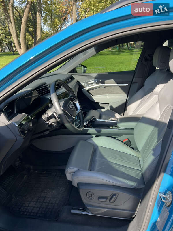 Позашляховик / Кросовер Audi e-tron Sportback 2021 в Харкові