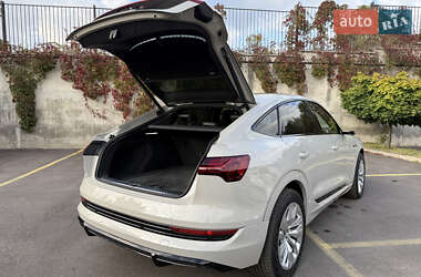 Внедорожник / Кроссовер Audi e-tron Sportback 2021 в 