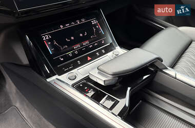 Внедорожник / Кроссовер Audi e-tron Sportback 2021 в 